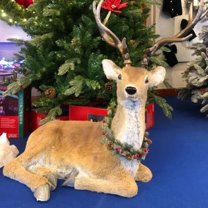 Woodland Resting Deer With Wreath Christmas Decoration